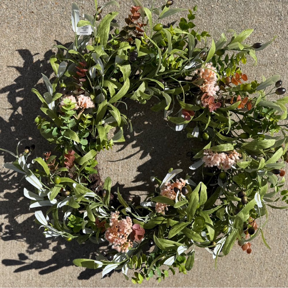 Frontgate Wreath - 24 inches - NWT